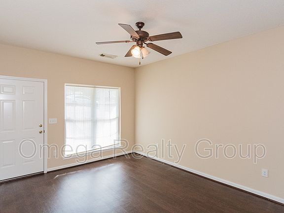 4th image of 3312 46th Pl E