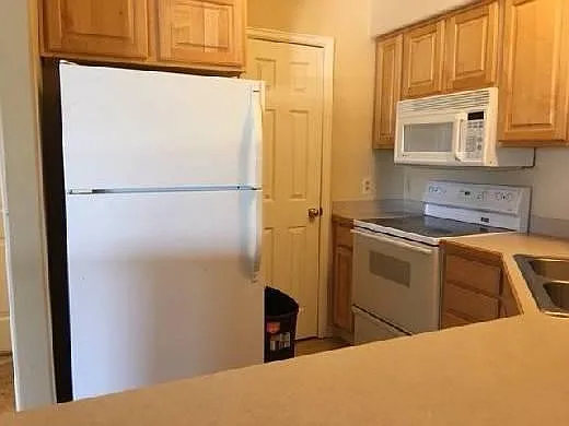920 E Plum Creek Pkwy #106 — Photo 8