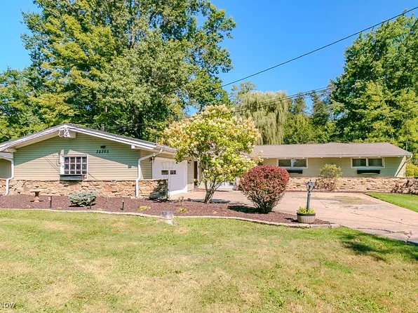 36265 Timberlane Dr, Solon, OH 44139