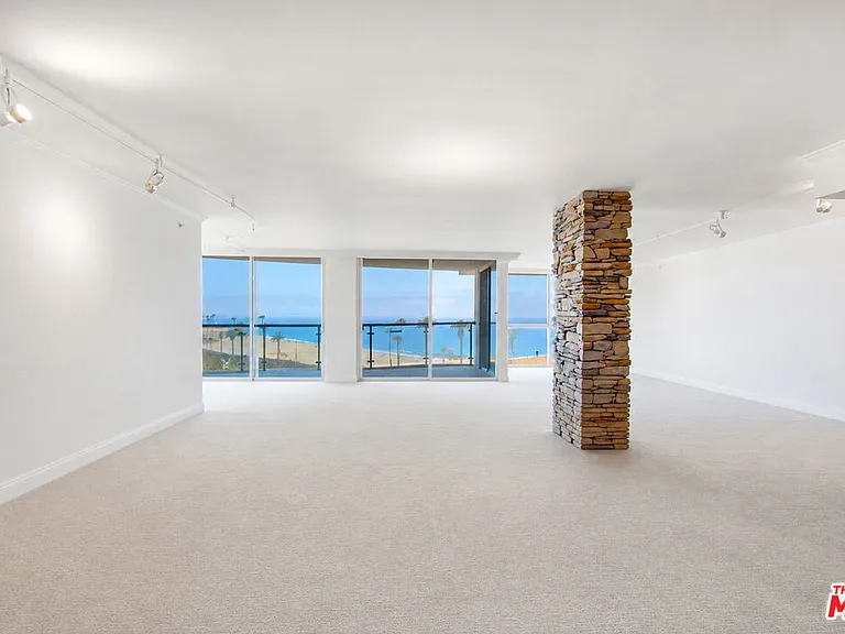 201 Ocean Ave #909B — Photo 3