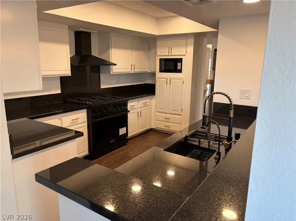 245 N Cimarron Rd, Las Vegas, NV 89145