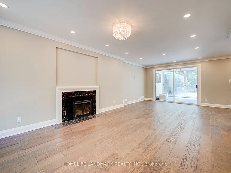 7 Knightswood Rd — Photo 4