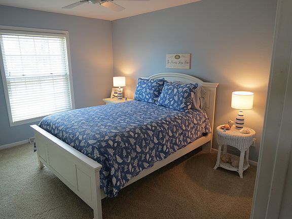 Guest bedroom