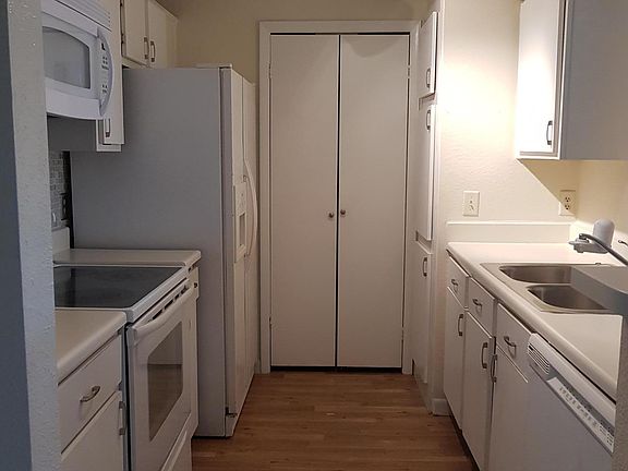 4th image of 5587 Devonbriar Way #5587