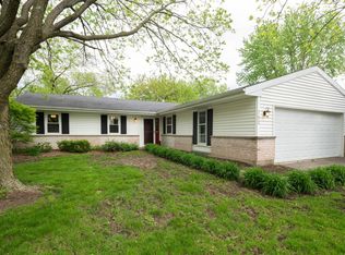 752 Buffalo Cir, Carol Stream, IL 60188