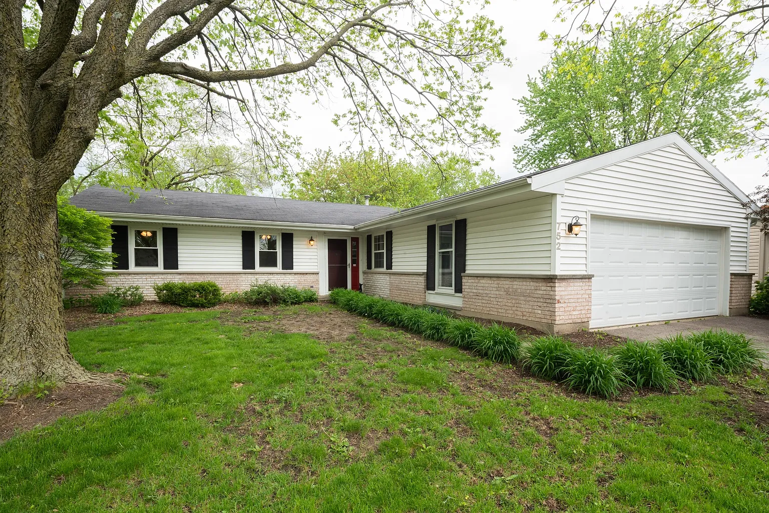 752 Buffalo Cir photo 1