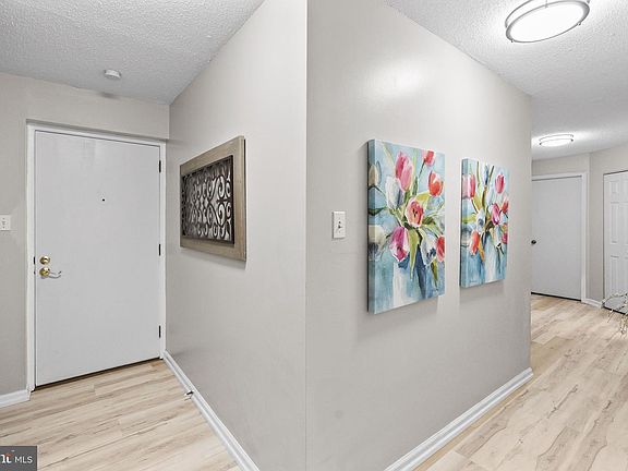 2nd image of 167 Woodstream Dr #167