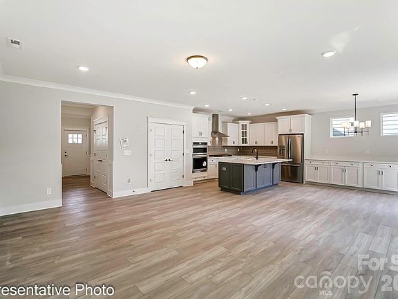 4th image of 13118 Foxberry Rd