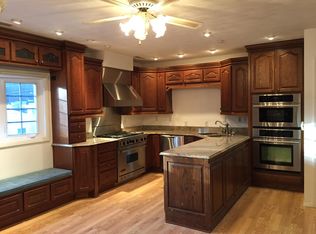 704 Chestnut St, South Charleston, WV 25309