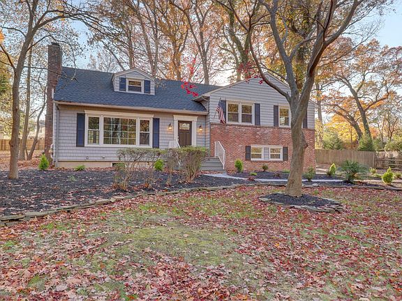 2nd image of 30 Woodland Dr
