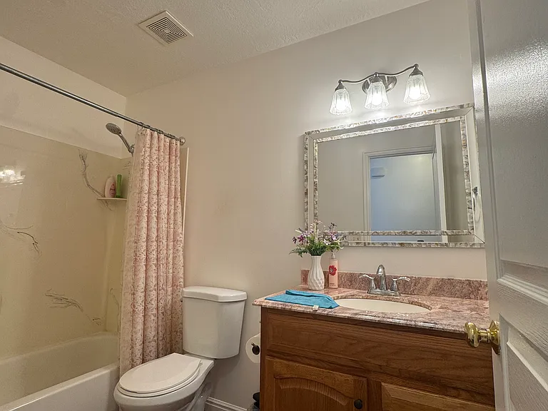 3720 S Hampshire Cir — Photo 8