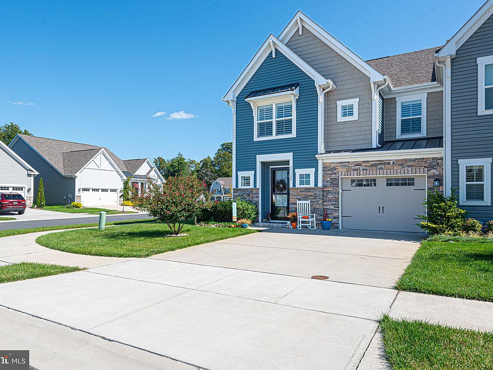 1st image of 39382 Owls Nest Ln