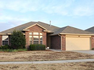 309 Amanda Dr, Yukon, OK 73099