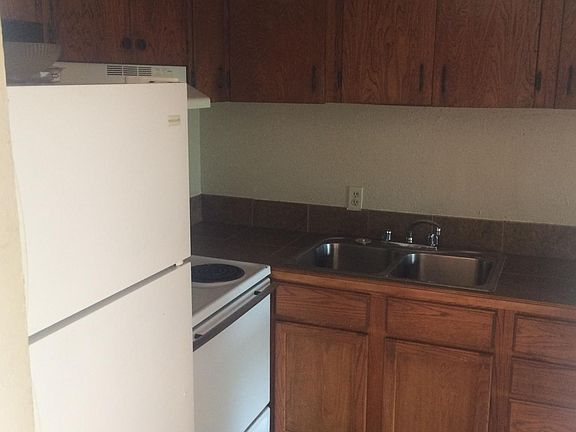 2nd image of 810 Woodyard Dr APT 2