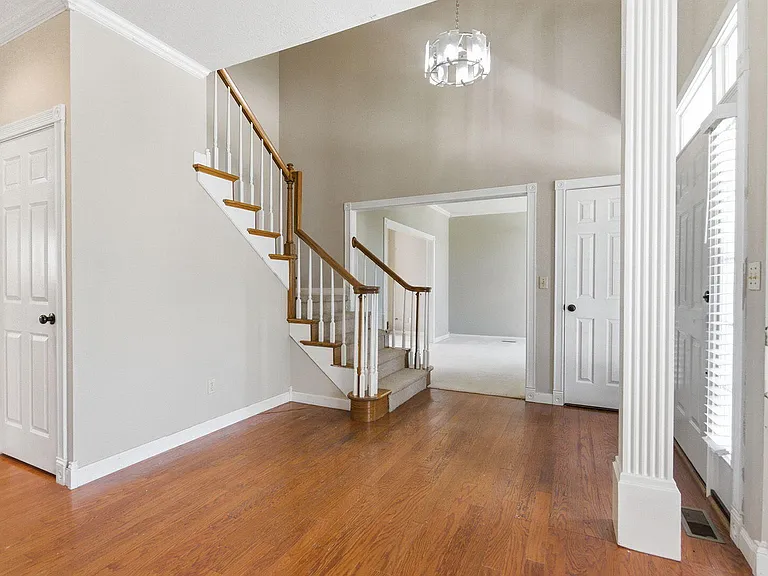 1110 Brookedale Ct — Photo 8