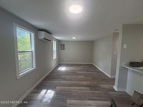 3rd image of 109 GASKIN Road