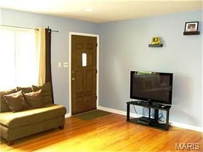 2nd image of 3524 Glen Arbor Dr