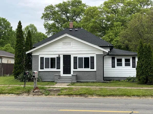 403 E Main St, Hillsboro, IN 47949