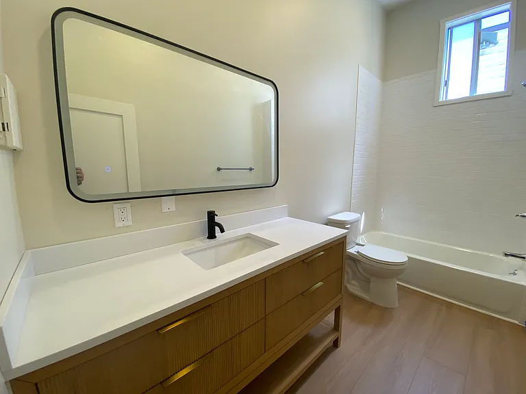 839 Divisadero St #4 — Photo 3