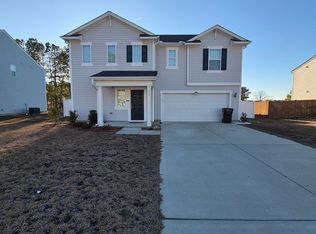 313 Hallow Oak St, Spring Lake, NC 28390