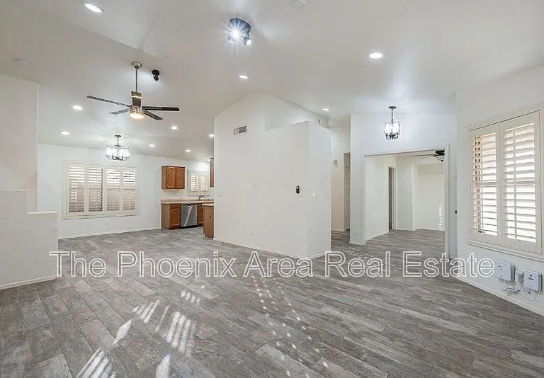1125 W Macaw Dr — Photo 8