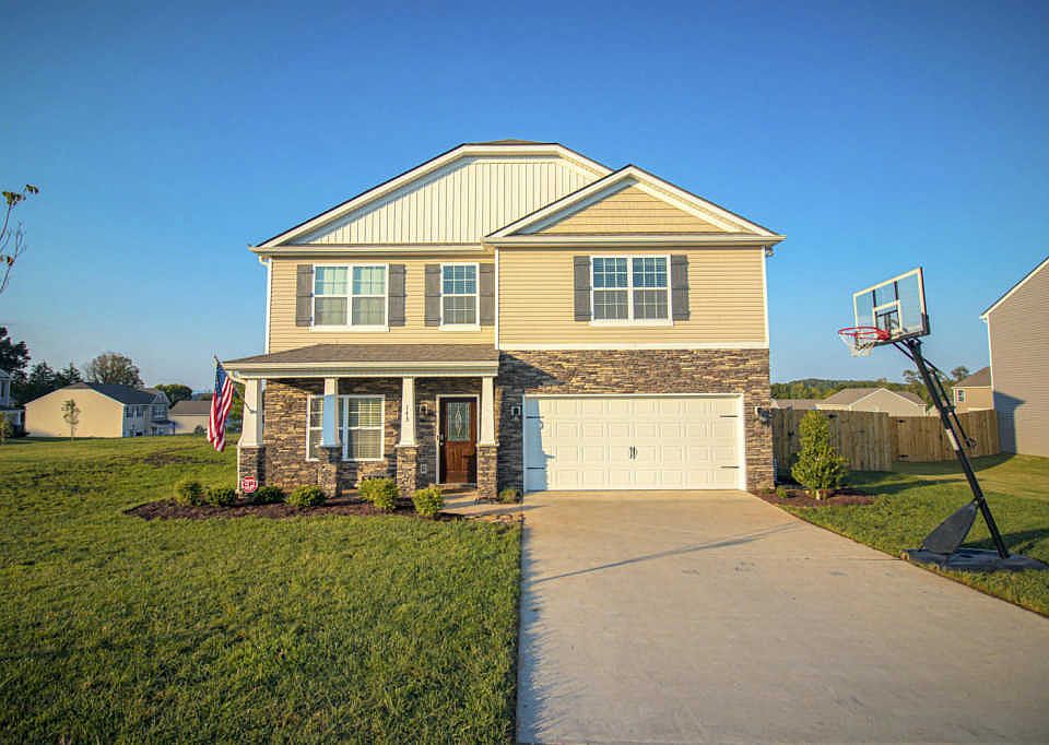 1st image of 143 Gail Ln