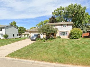 10730 36th Pl N, Plymouth, MN 55441