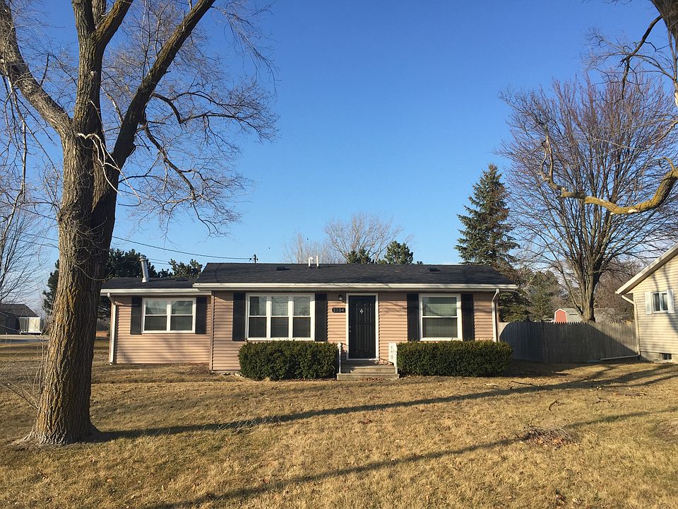 1st image of 1034 W Nebobish Rd