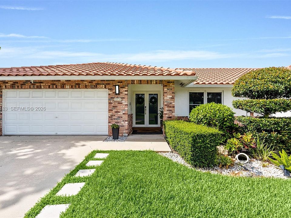 1st image of 22433 Ensenada Way
