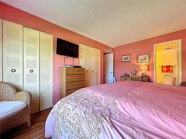 4650 Cove Cir #209 — Photo 12
