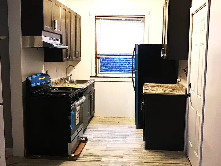 5964 N Paulina St #3 — Photo 6