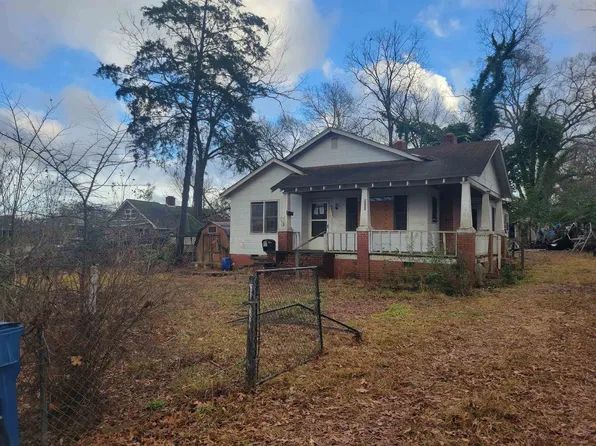 828 Brewer Ave, Greenwood, SC 29646