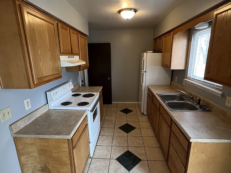 5846 Picardy St — Photo 4