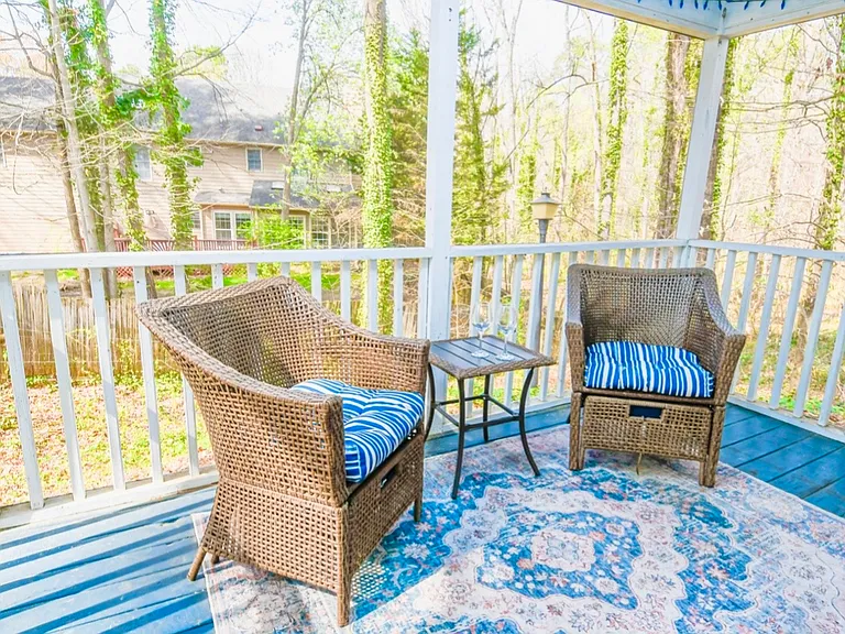 Screened in porch