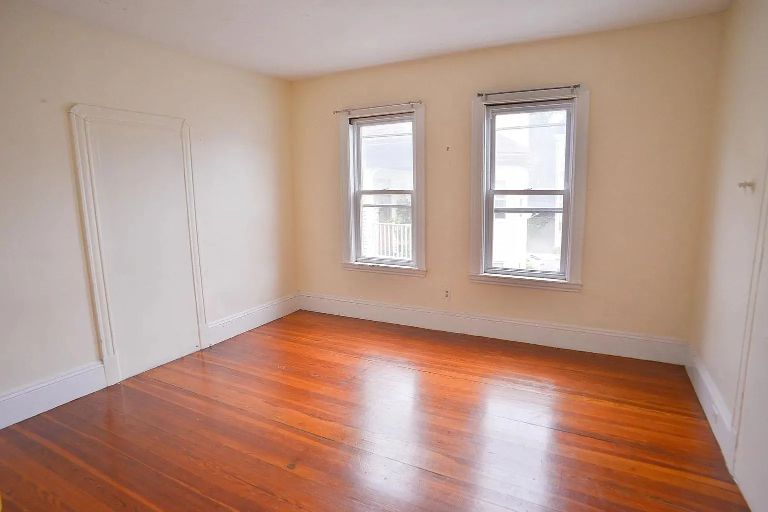 539 Washington St — Photo 2