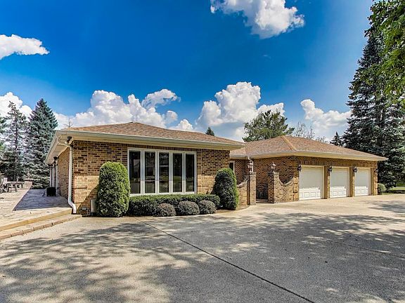 3rd image of 21070 W Columbia Ct