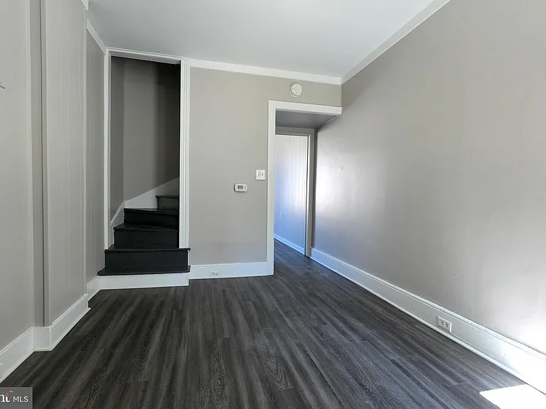 1614 Cotton St — Photo 6