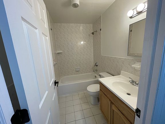 2nd image of 2436 Matthews Ave Floor 2
