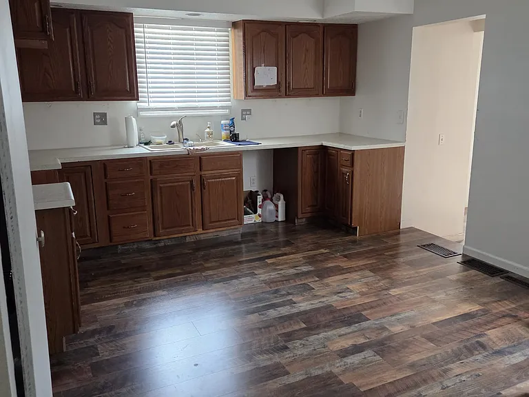 2241 Vaness Dr — Photo 8