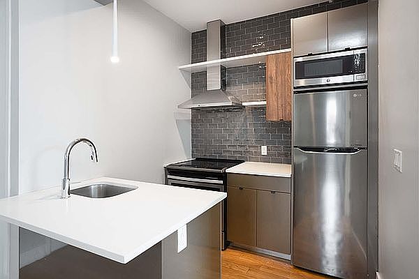 1st image of 123 Mulberry St #2