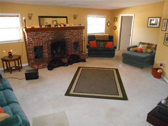 3rd image of 960 Alcazar Way S