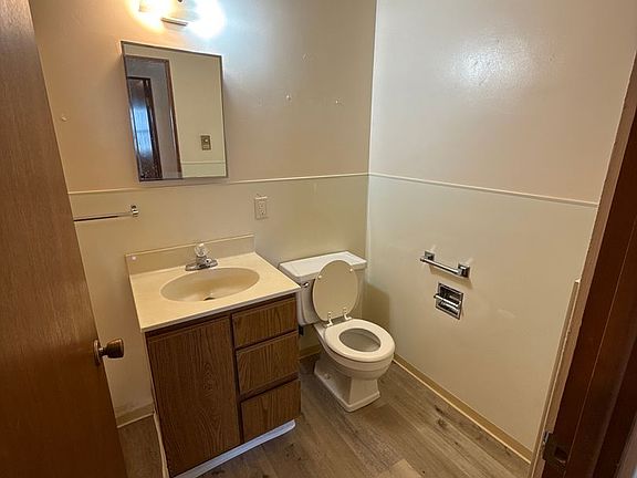 5th image of 1310 Gardenette Dr APT 4