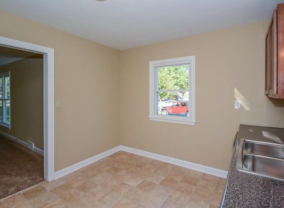5th image of 1674 5th St E