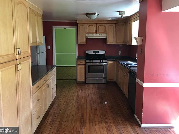 5th image of 7342 Oskaloosa Dr