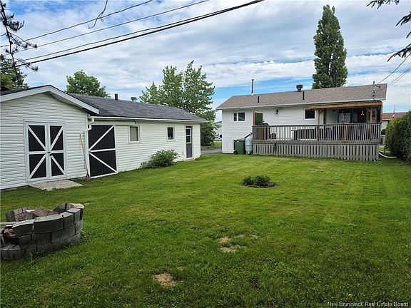 3rd image of 1972 Brideau Dr