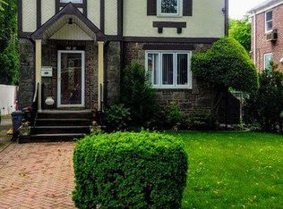 18232 80th Dr, Jamaica, NY 11432