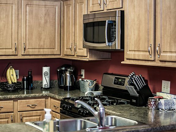 5th image of 600 Ambrose Ln