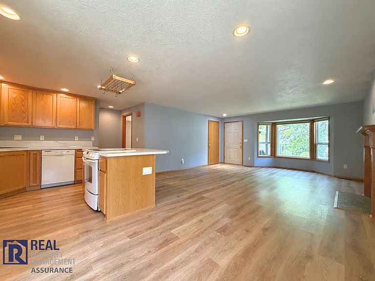 15027 SW Barcelona Way — Photo 4