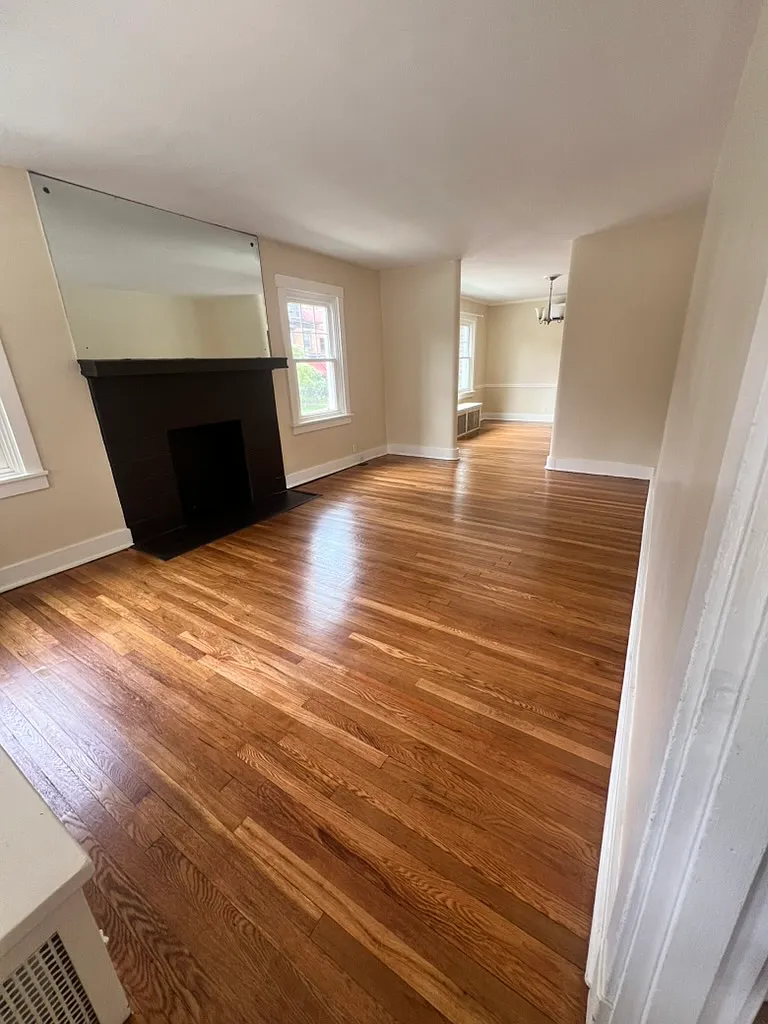 2 bed, 743 sqft, $2,000 — Photo 2