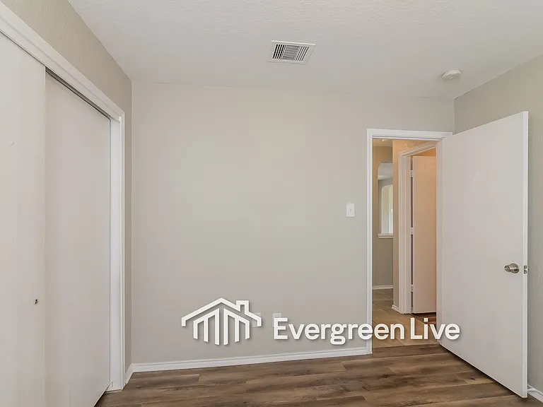 9218 Blazer Pl — Photo 8
